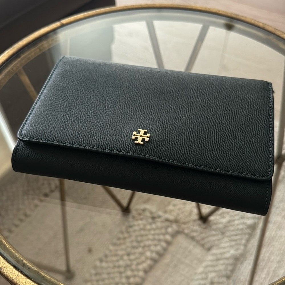 Tory Burch Emerson Chain Wallet Bag
